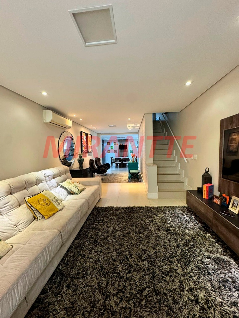 Sobrado de 221m² com 3 quartos em Vila Mazzei