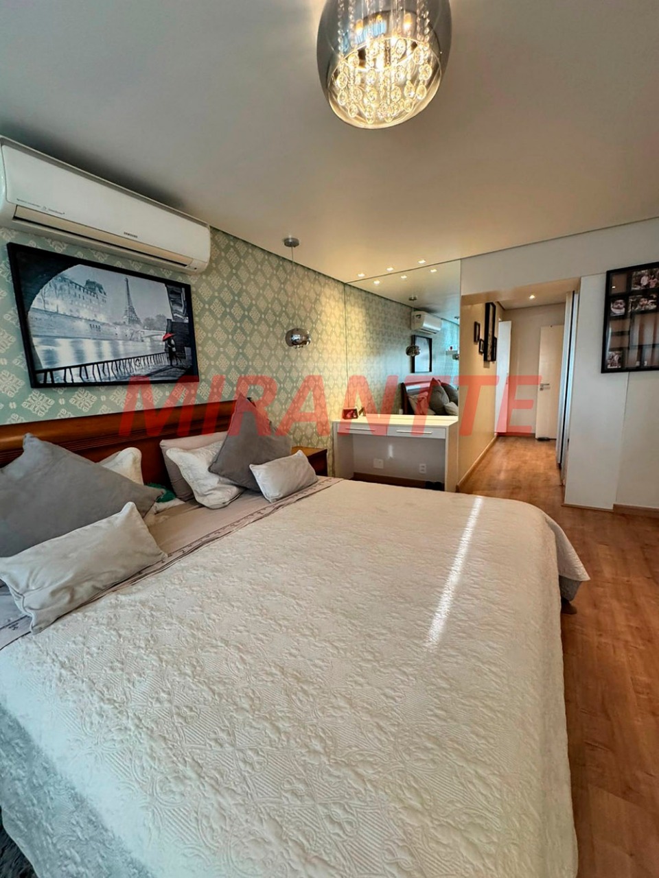 Sobrado de 221m² com 3 quartos em Vila Mazzei