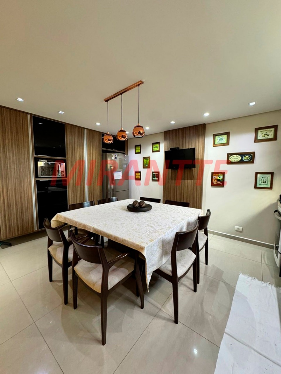 Sobrado de 221m² com 3 quartos em Vila Mazzei
