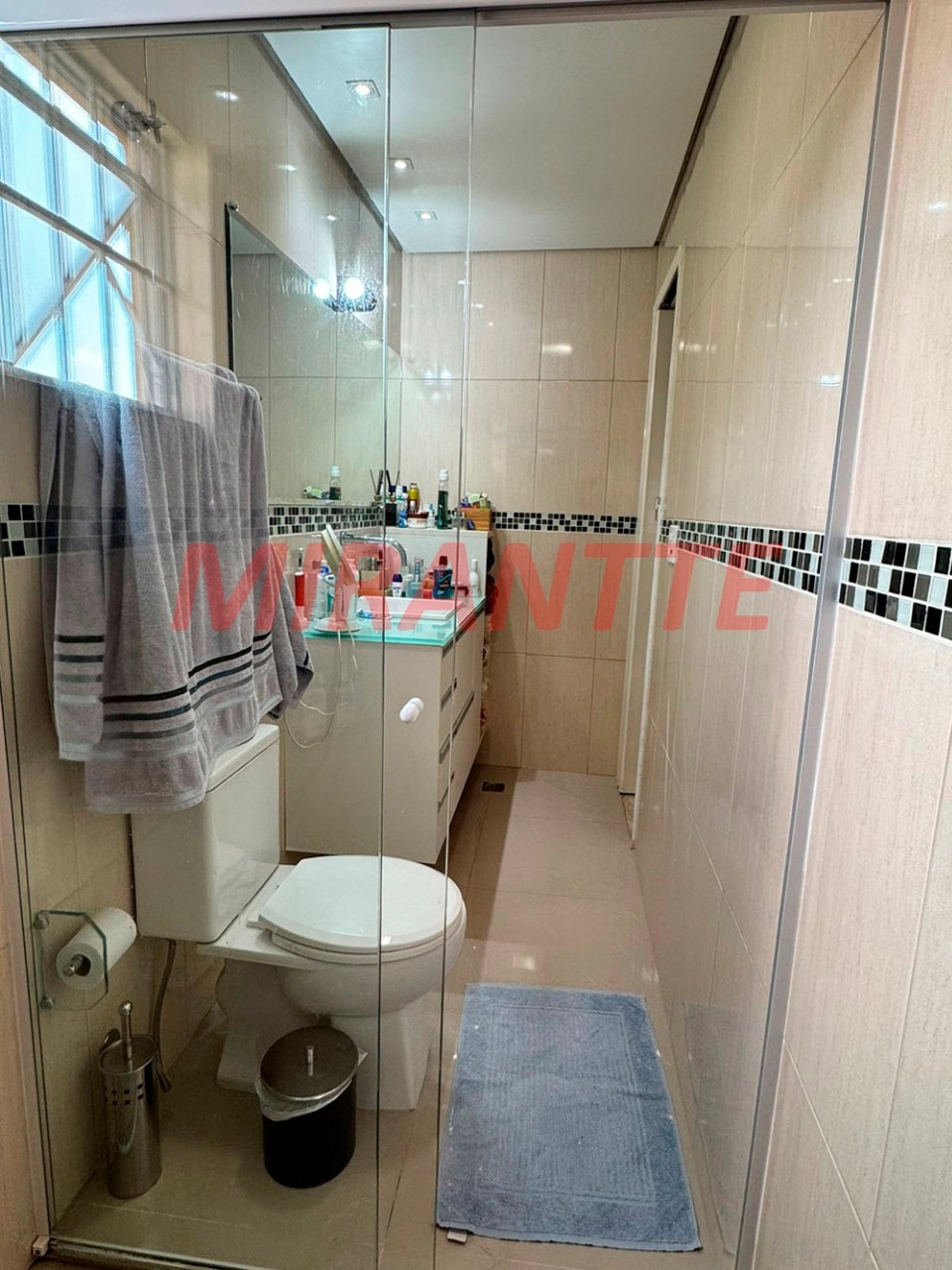 Sobrado de 221m² com 3 quartos em Vila Mazzei