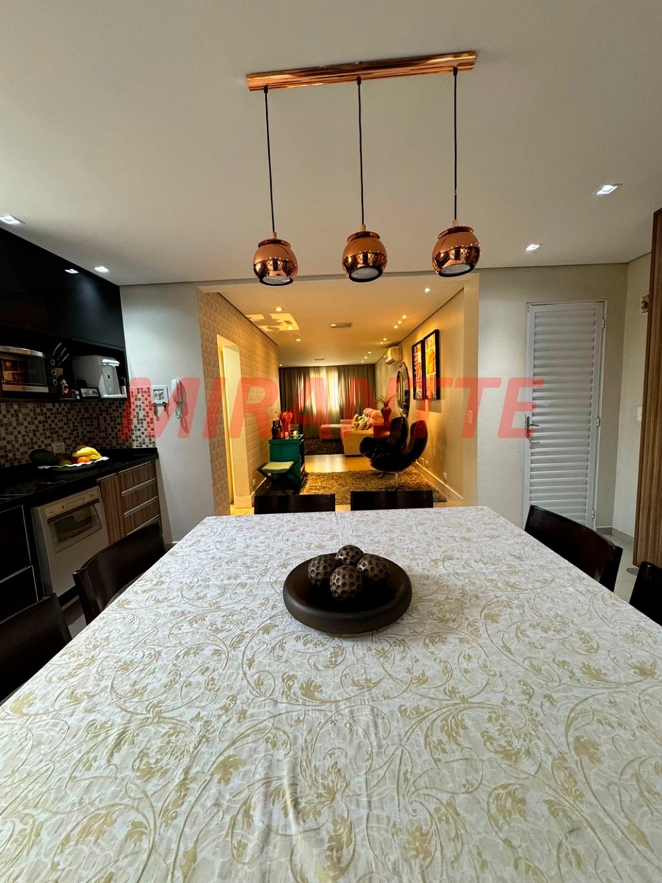 Sobrado de 221m² com 3 quartos em Vila Mazzei