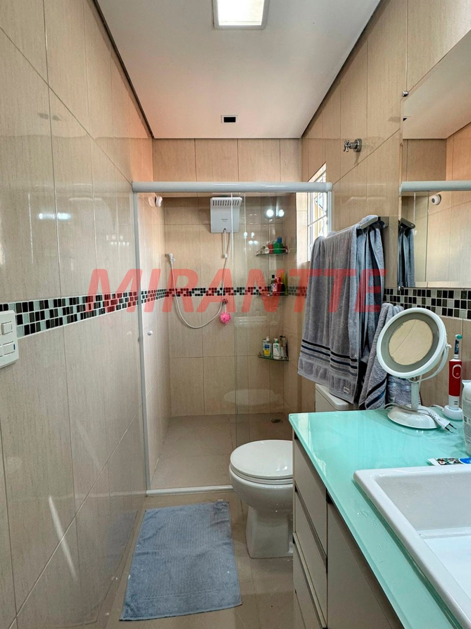 Sobrado de 221m² com 3 quartos em Vila Mazzei