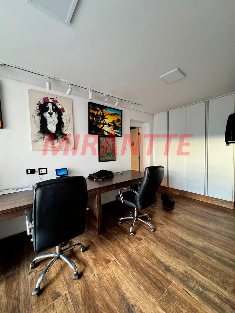 Sobrado de 221m² com 3 quartos em Vila Mazzei