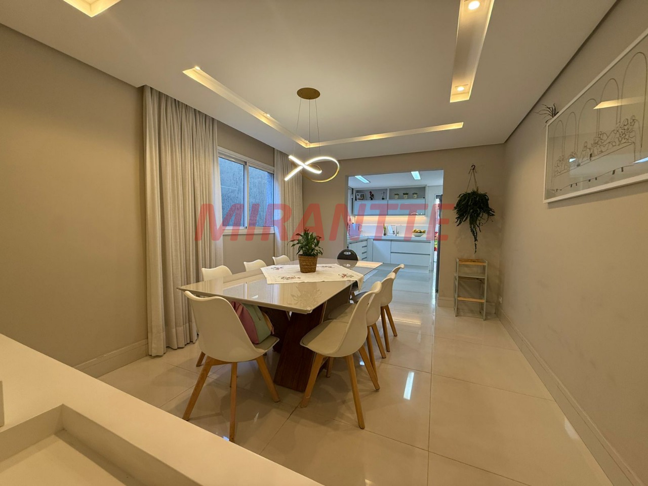 Sobrado de 217m² com 3 quartos em Vila Pereira Cerca