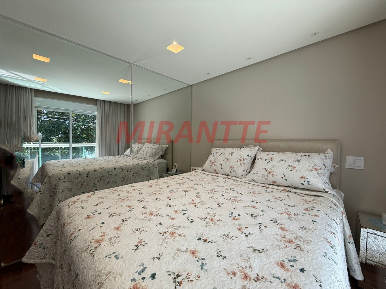 Sobrado de 217m² com 3 quartos em Vila Pereira Cerca
