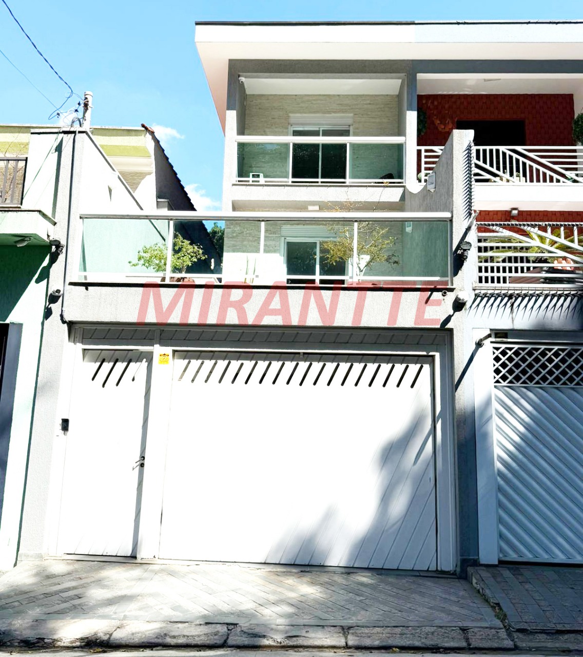 Sobrado de 217m² com 3 quartos em Vila Pereira Cerca