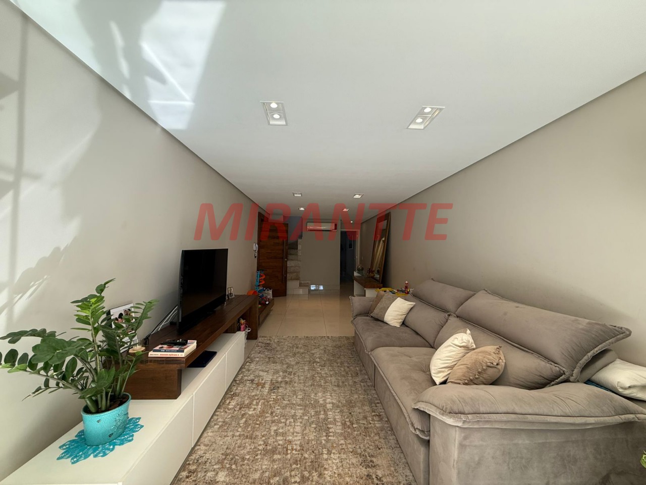 Sobrado de 217m² com 3 quartos em Vila Pereira Cerca