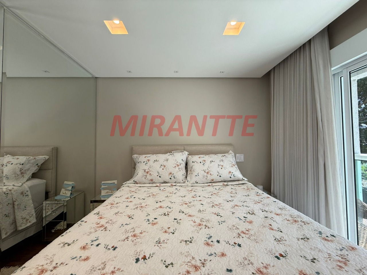 Sobrado de 217m² com 3 quartos em Vila Pereira Cerca
