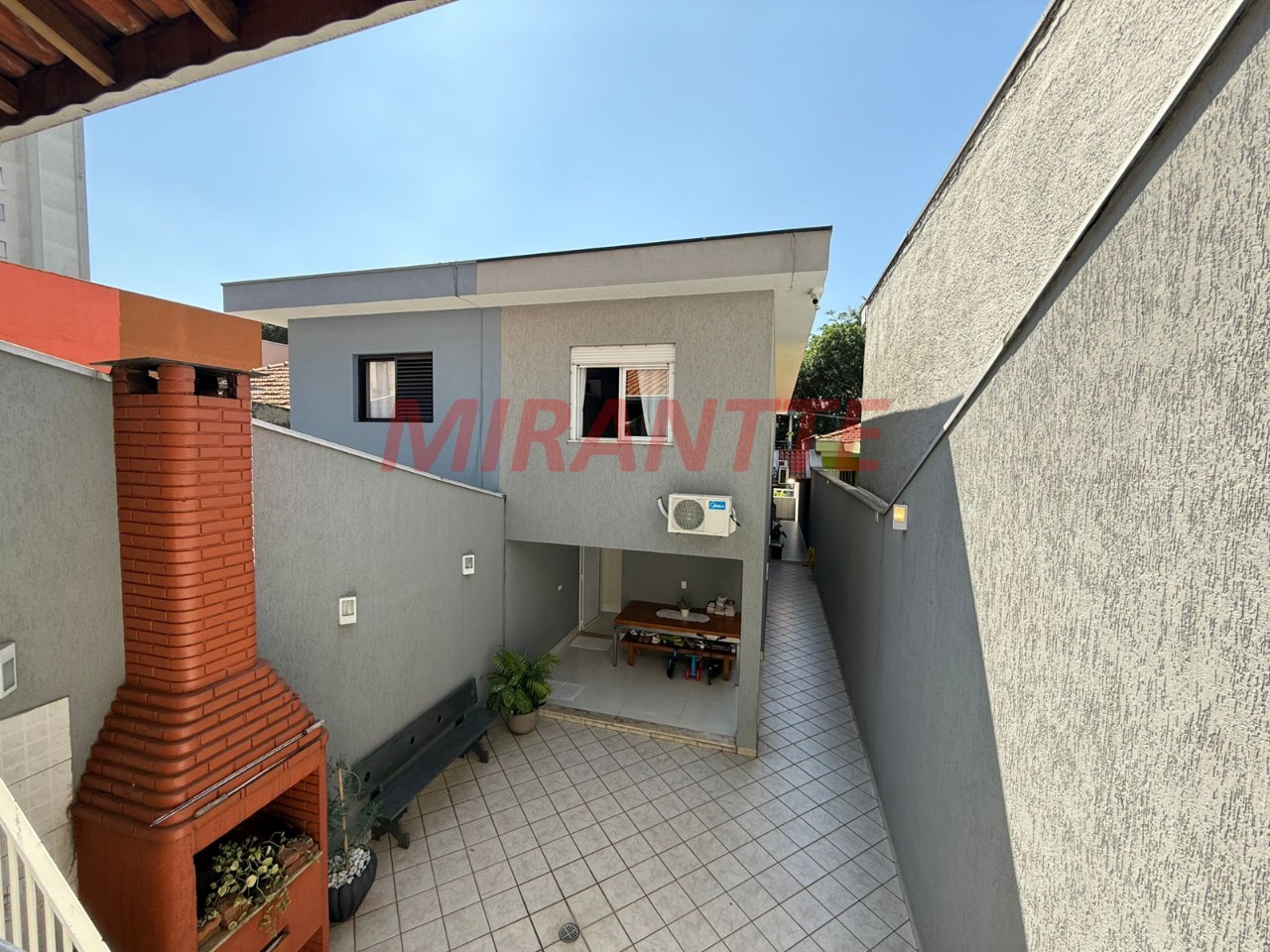 Sobrado de 217m² com 3 quartos em Vila Pereira Cerca