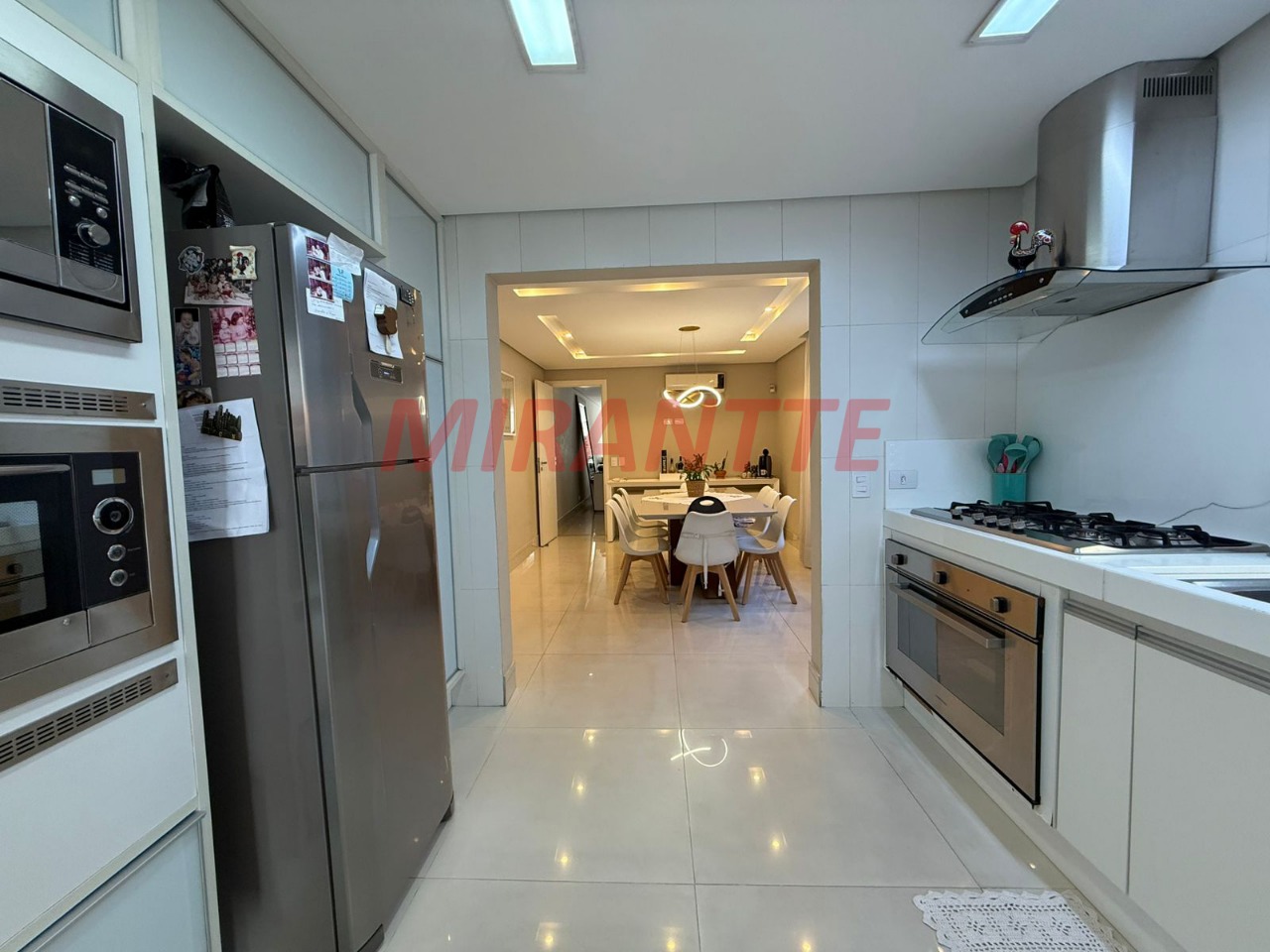 Sobrado de 217m² com 3 quartos em Vila Pereira Cerca