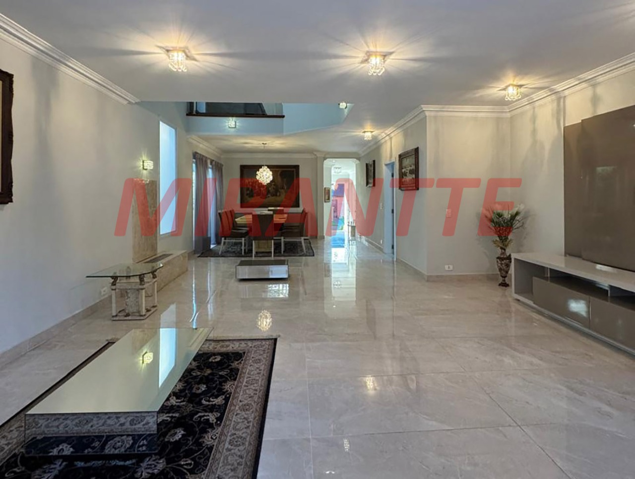 Cond. fechado de 390m² com 4 quartos em ALPHAVILLE