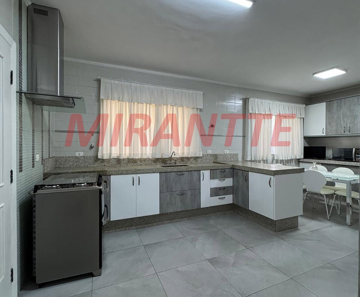 Cond. fechado de 390m² com 4 quartos em ALPHAVILLE