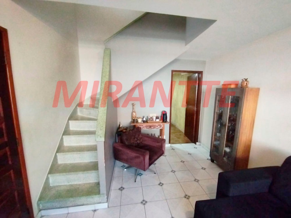 Sobrado de 170m² com 4 quartos em Vila Gustavo