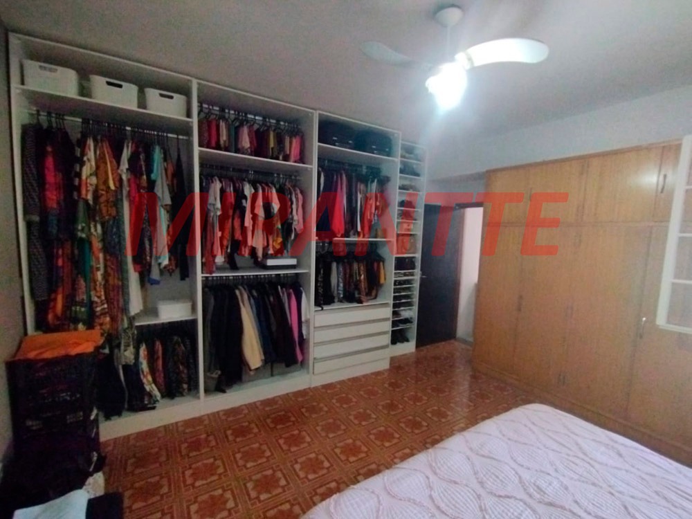 Sobrado de 170m² com 4 quartos em Vila Gustavo