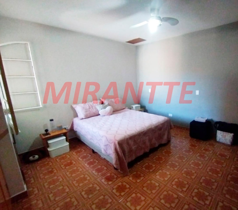Sobrado de 170m² com 4 quartos em Vila Gustavo