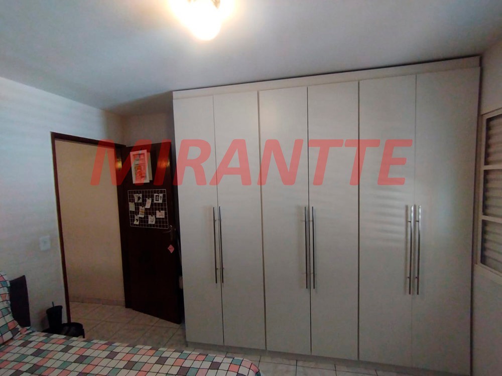 Sobrado de 170m² com 4 quartos em Vila Gustavo