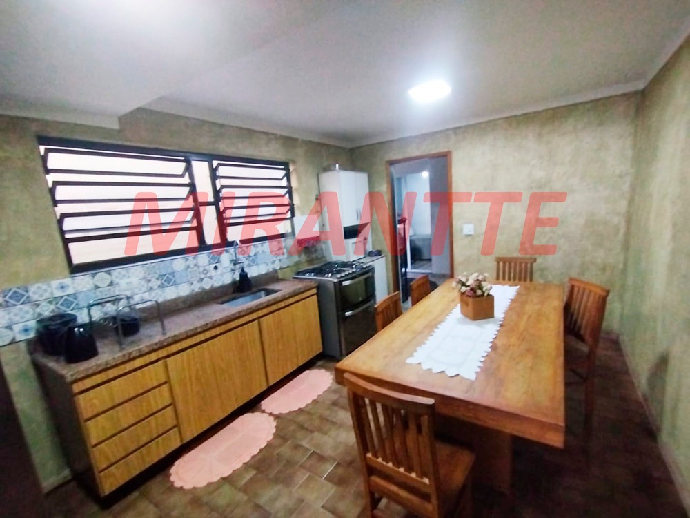 Sobrado de 170m² com 4 quartos em Vila Gustavo