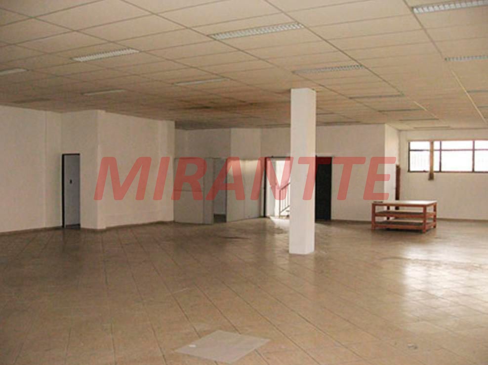 Comercial de 710m² em Santana