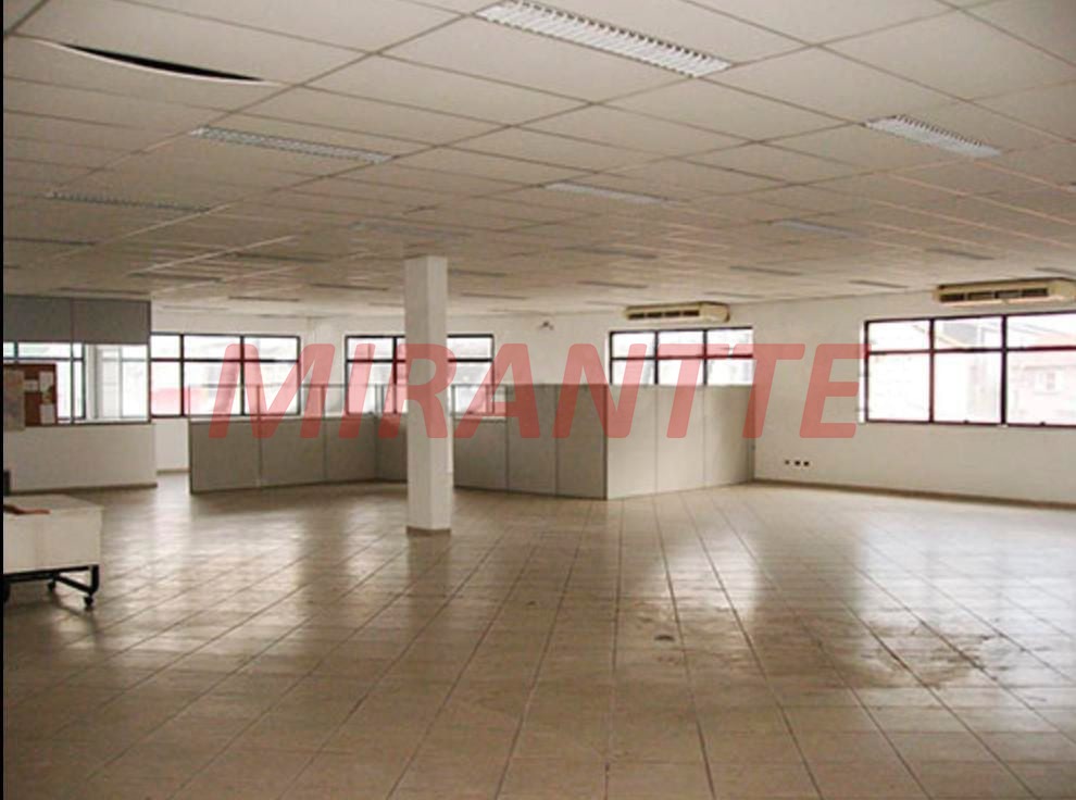 Comercial de 710m² em Santana