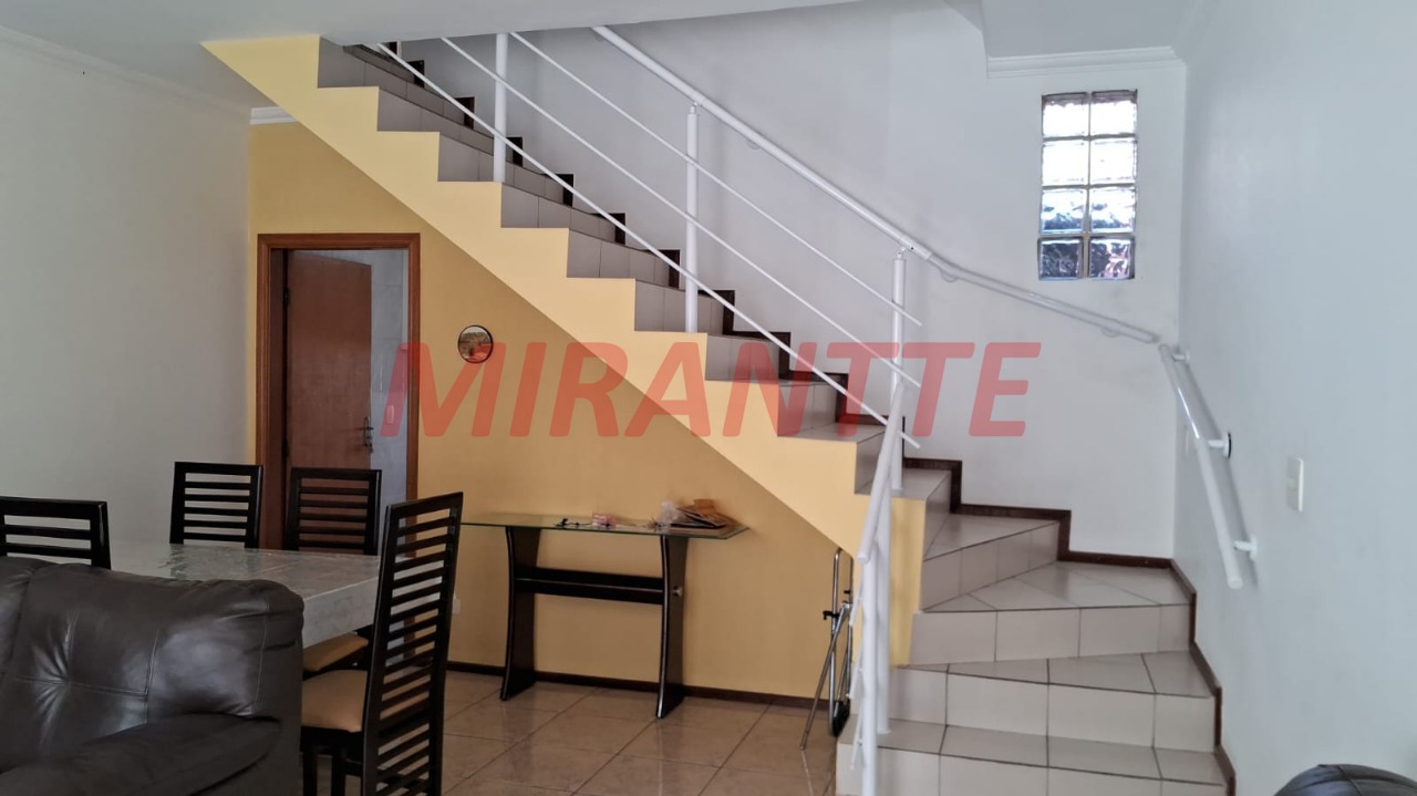 Sobrado de 101m² com 3 quartos em Santana