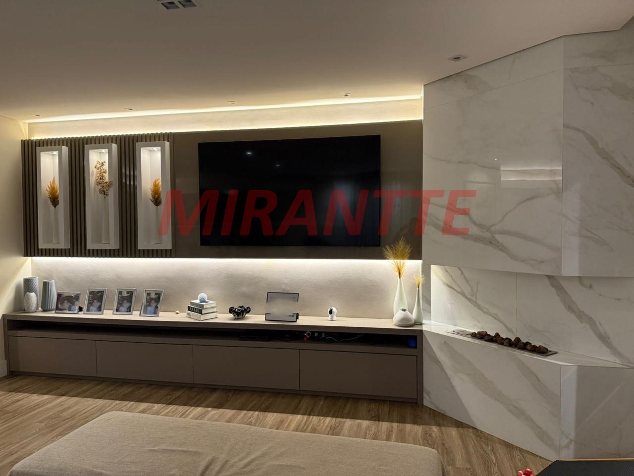 Apartamento de 147m² com 3 quartos em Água Fria