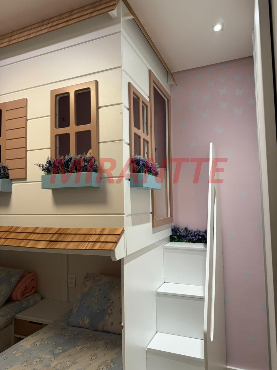 Apartamento de 147m² com 3 quartos em Água Fria