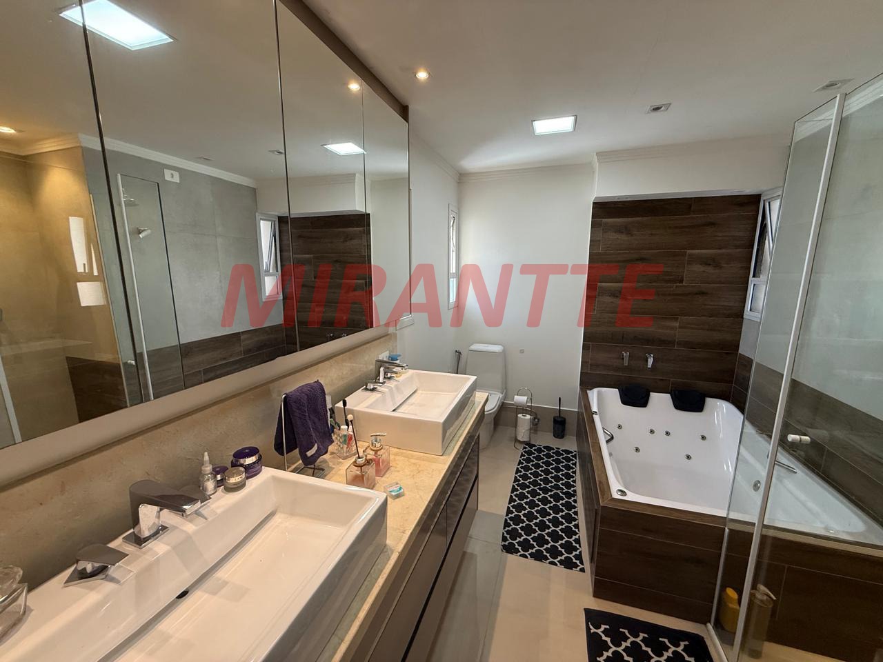 Apartamento de 147m² com 3 quartos em Água Fria