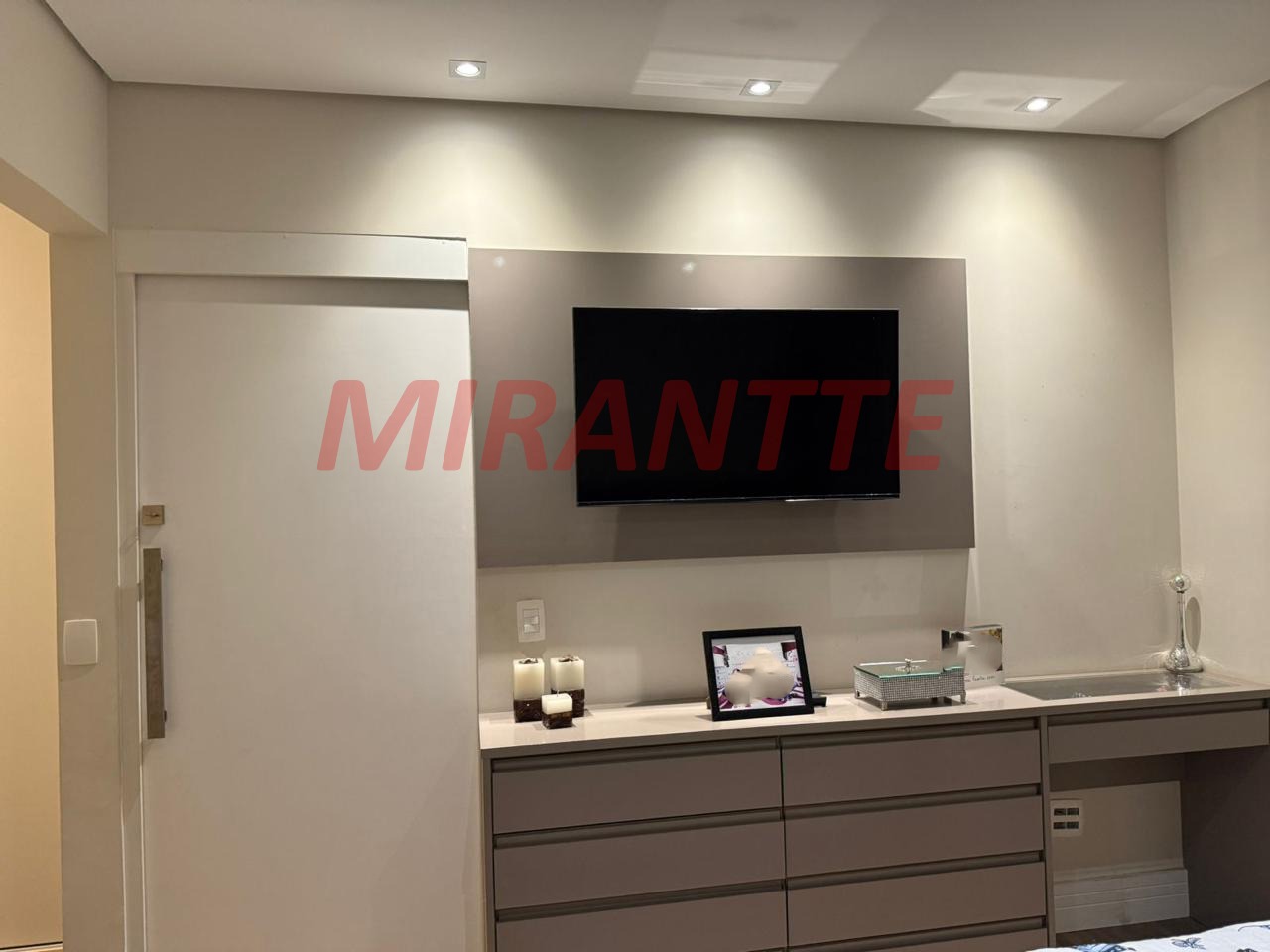 Apartamento de 147m² com 3 quartos em Água Fria