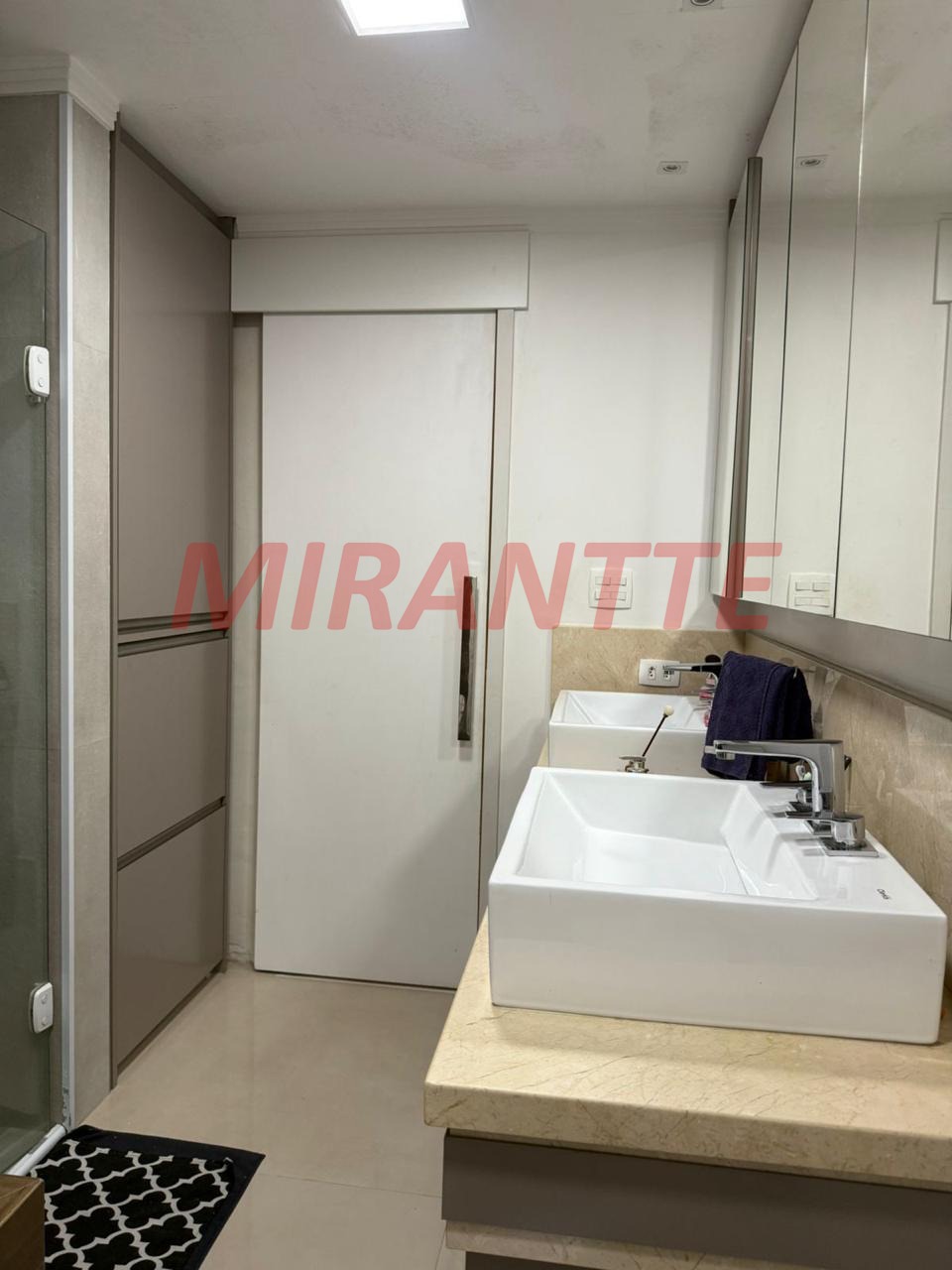 Apartamento de 147m² com 3 quartos em Água Fria