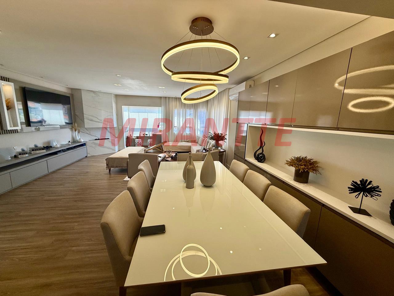 Apartamento de 147m² com 3 quartos em Água Fria