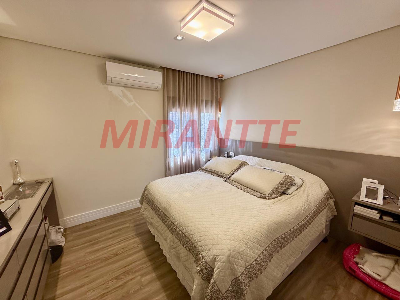 Apartamento de 147m² com 3 quartos em Água Fria