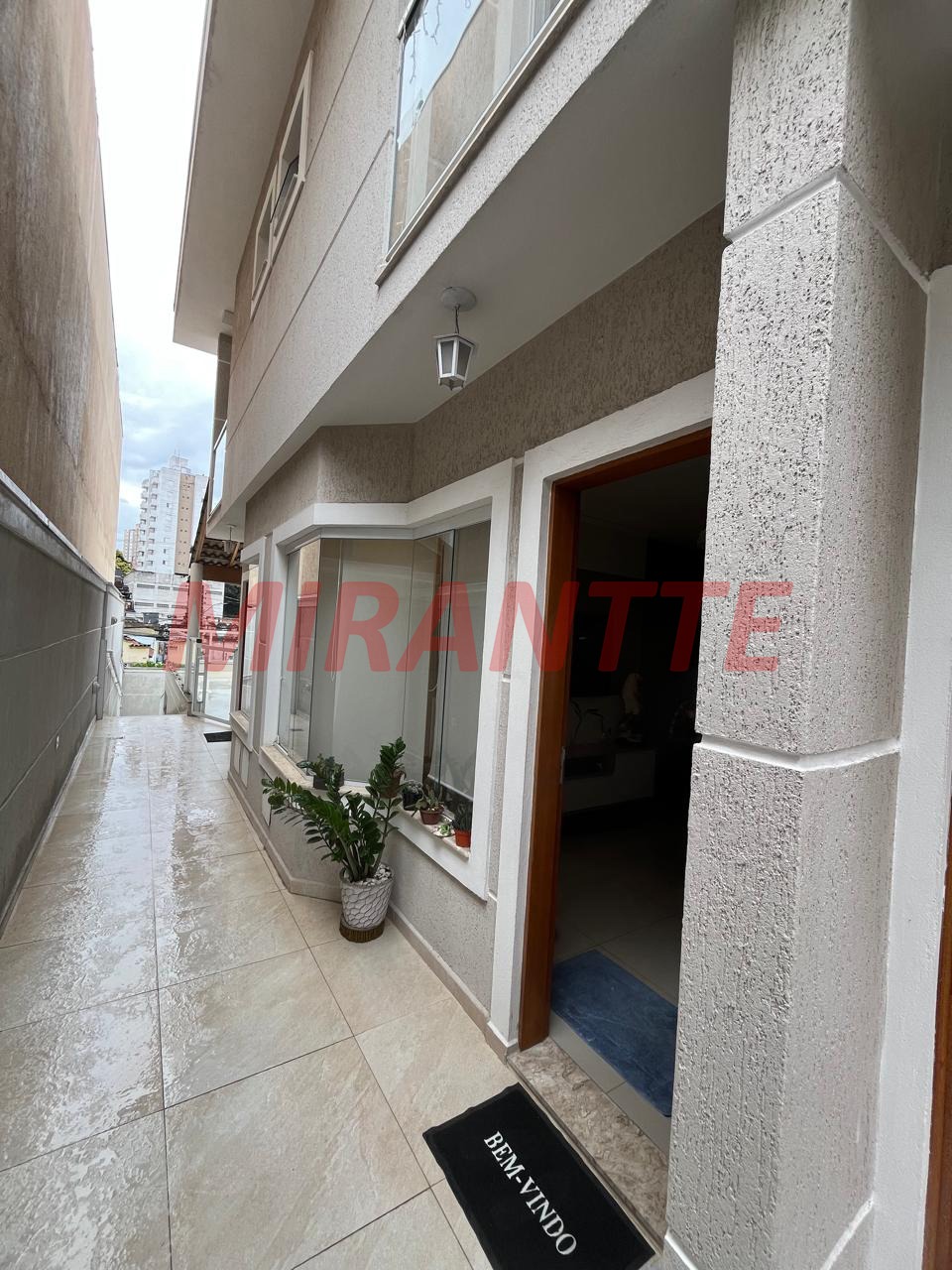 Cond. fechado de 77m² com 2 quartos em Vila Mazzei