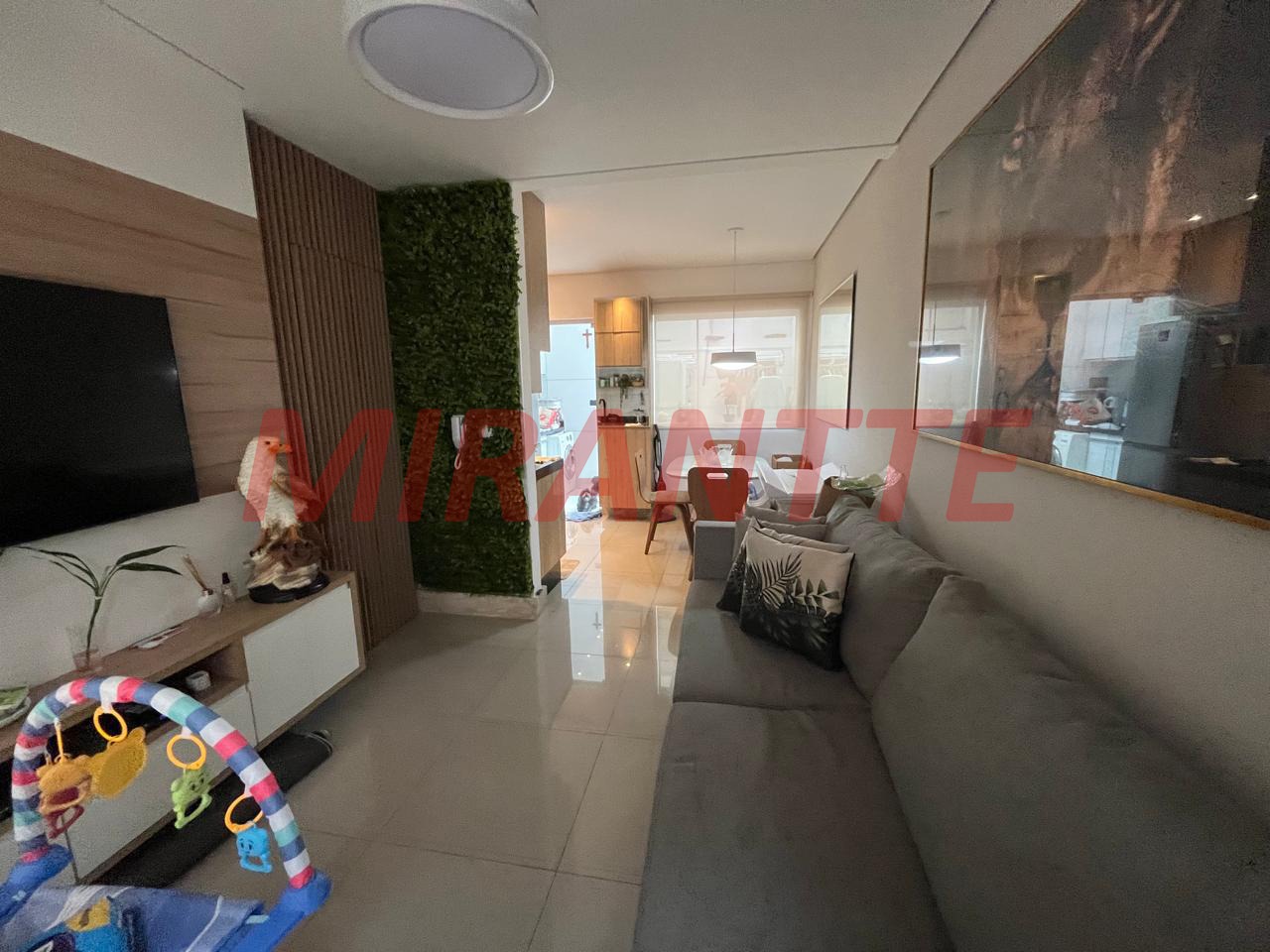 Cond. fechado de 77m² com 2 quartos em Vila Mazzei