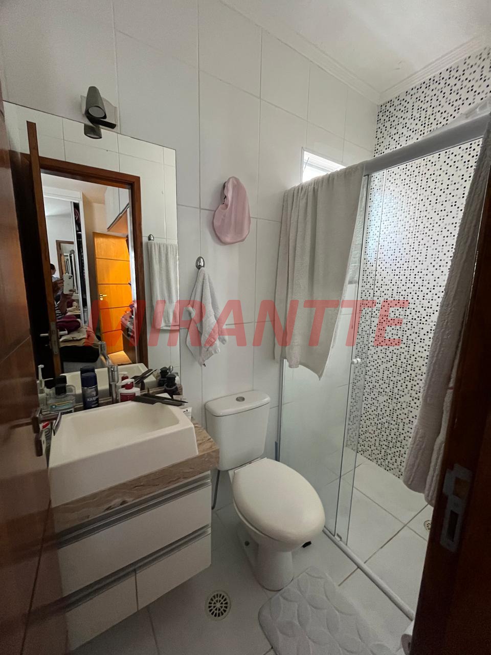 Cond. fechado de 77m² com 2 quartos em Vila Mazzei