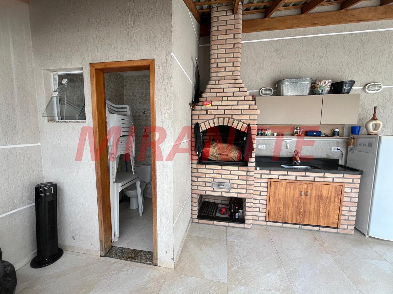 Cond. fechado de 77m² com 2 quartos em Vila Mazzei