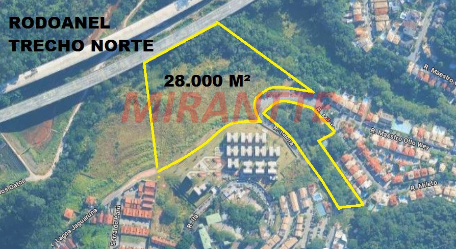 Terreno de 28000m² em Vila Santos