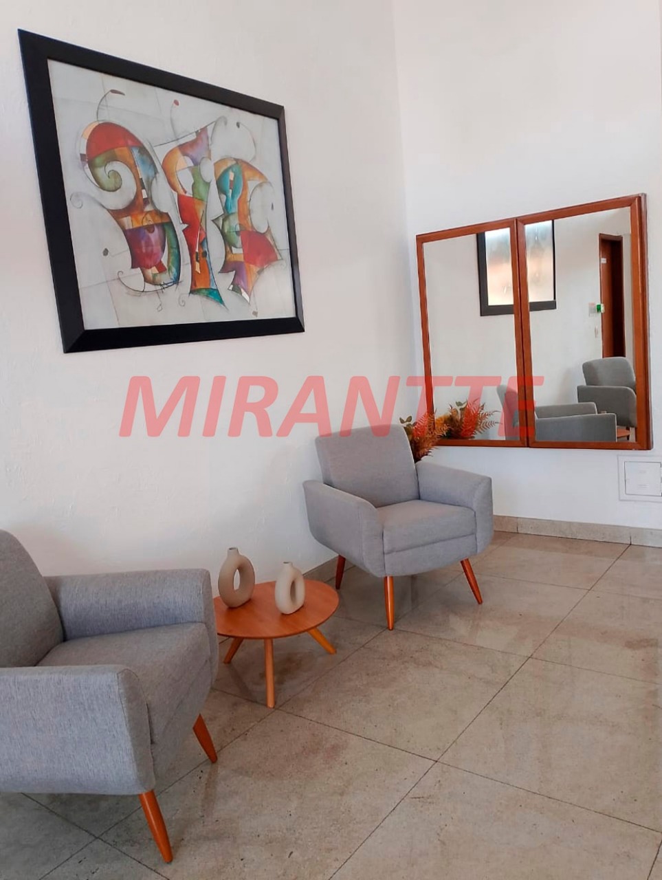 Apartamento de 53m² com 2 quartos em Santa Teresinha