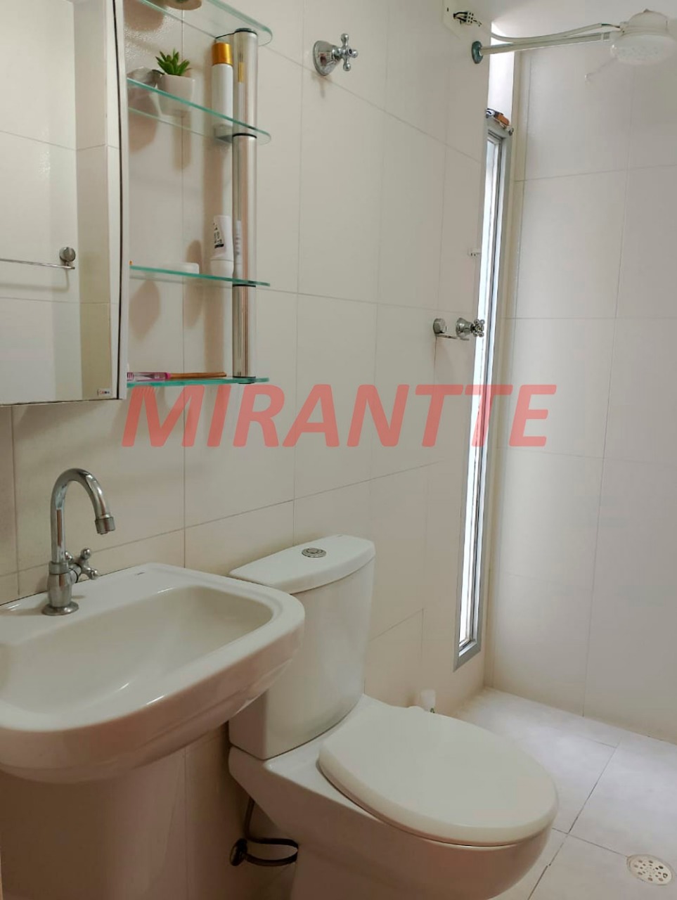 Apartamento de 53m² com 2 quartos em Santa Teresinha
