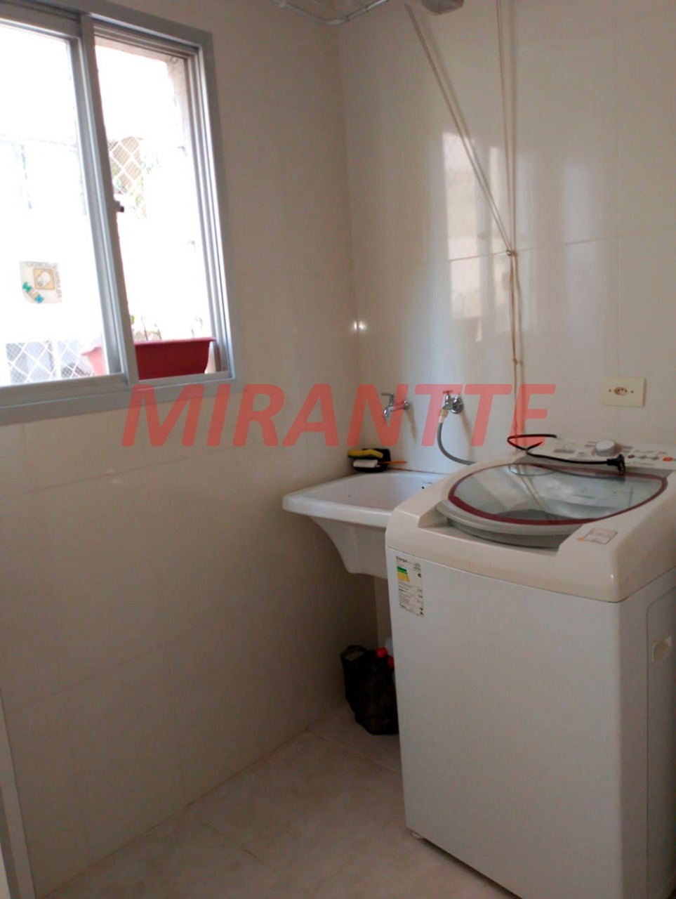 Apartamento de 53m² com 2 quartos em Santa Teresinha