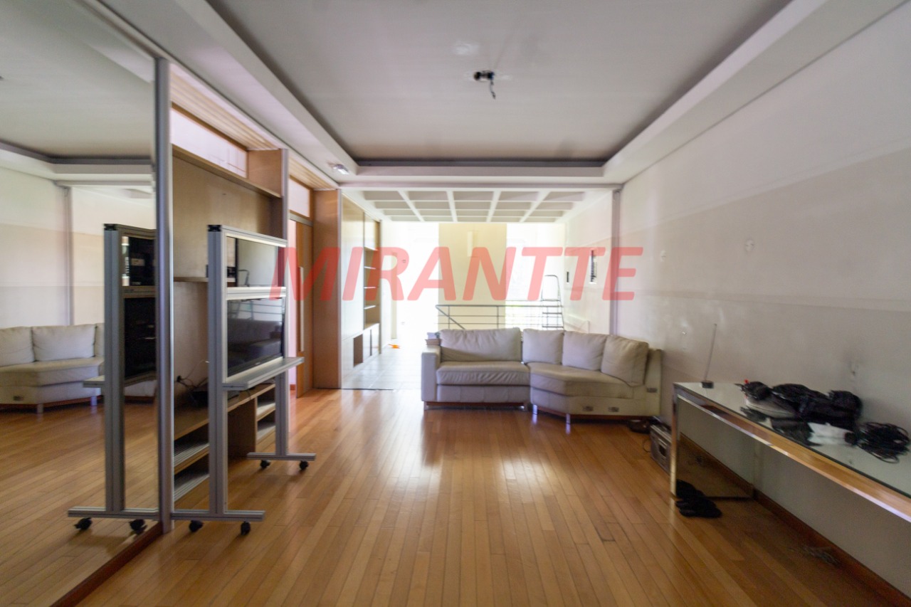 Comercial de 1009m² em Centro
