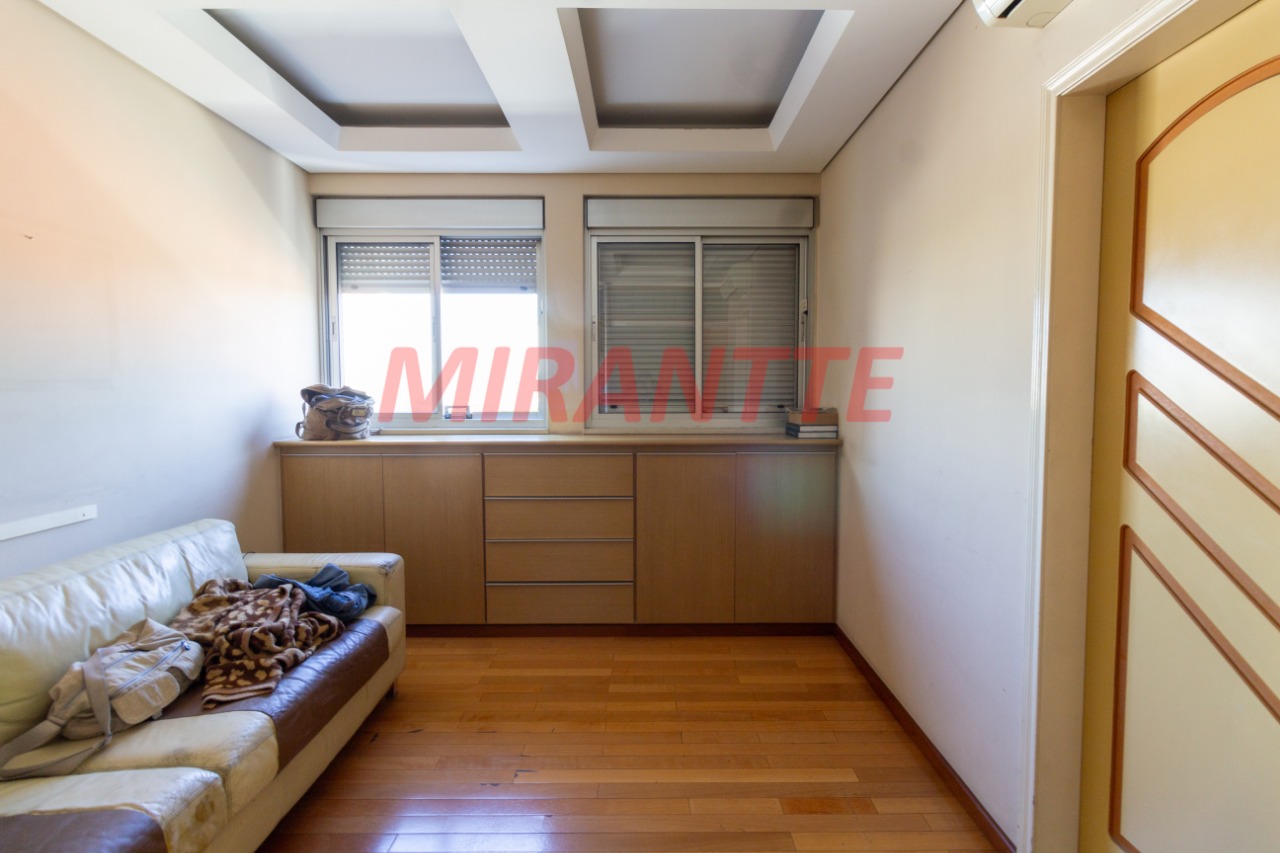 Comercial de 1009m² em Centro