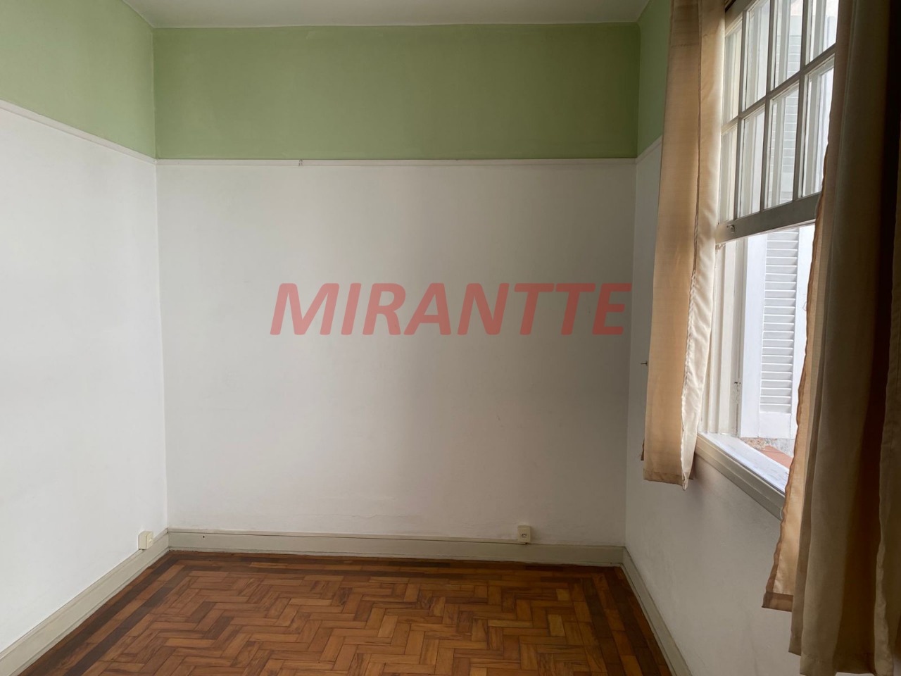 Conjunto comercial de 120m² em Santana