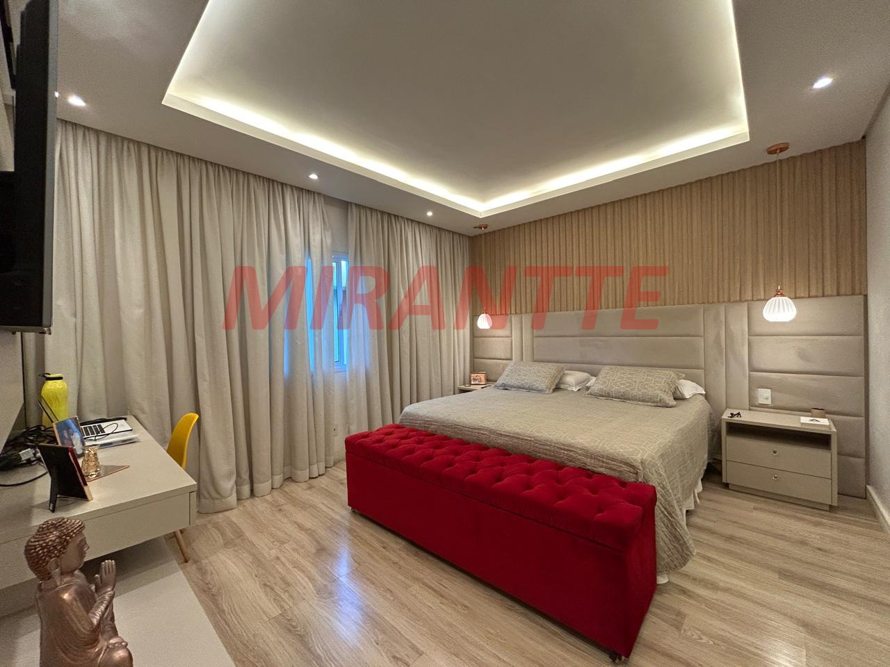 Cond. fechado de 350m² com 4 quartos em Tremembe