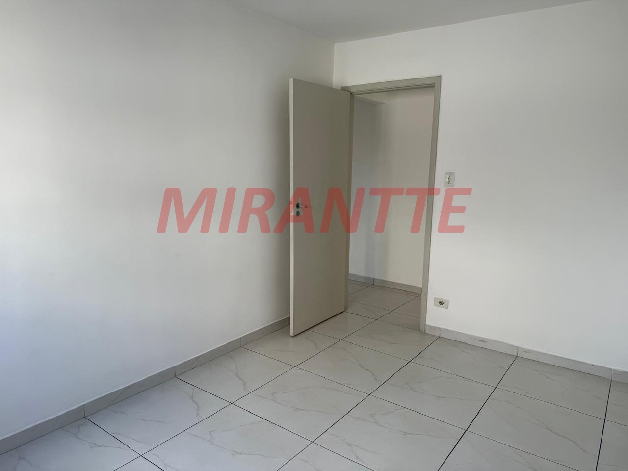 Apartamento de 64m² com 2 quartos em Santana