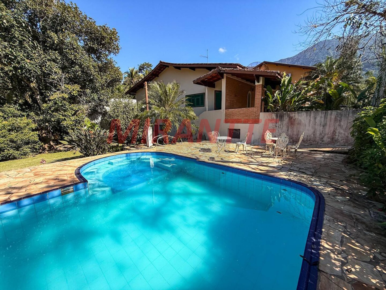 Cond. fechado de 270.07m² com 4 quartos em Massaguaçu