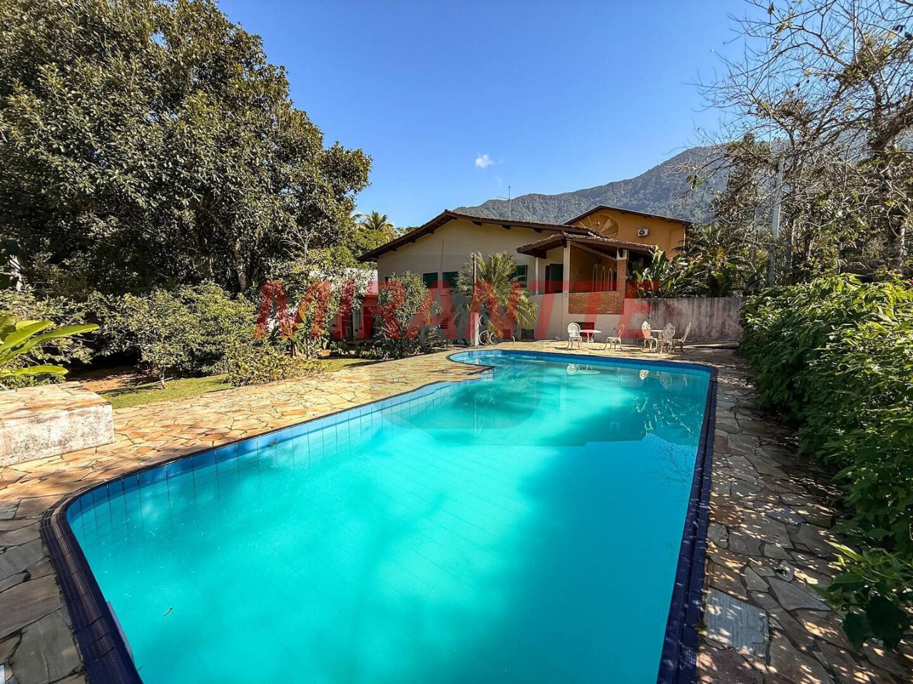Cond. fechado de 270.07m² com 4 quartos em Massaguaçu