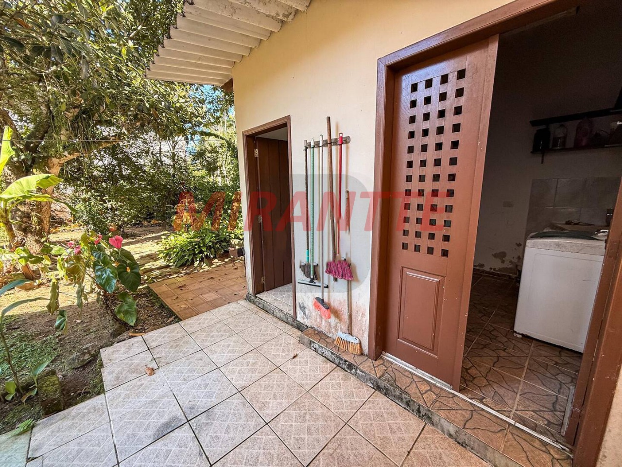 Cond. fechado de 270.07m² com 4 quartos em Massaguaçu