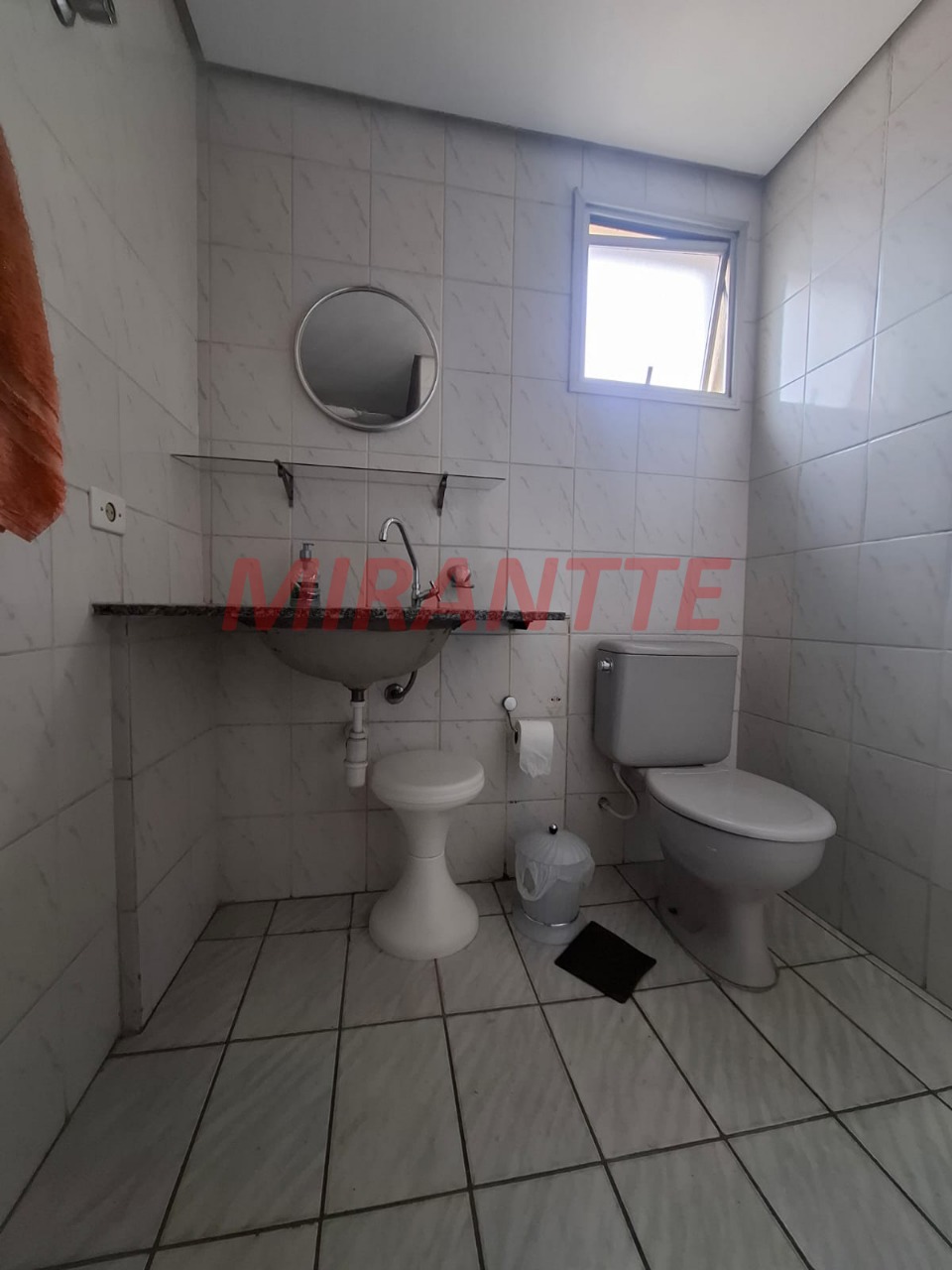 Apartamento de 64m² com 2 quartos em Santa Teresinha