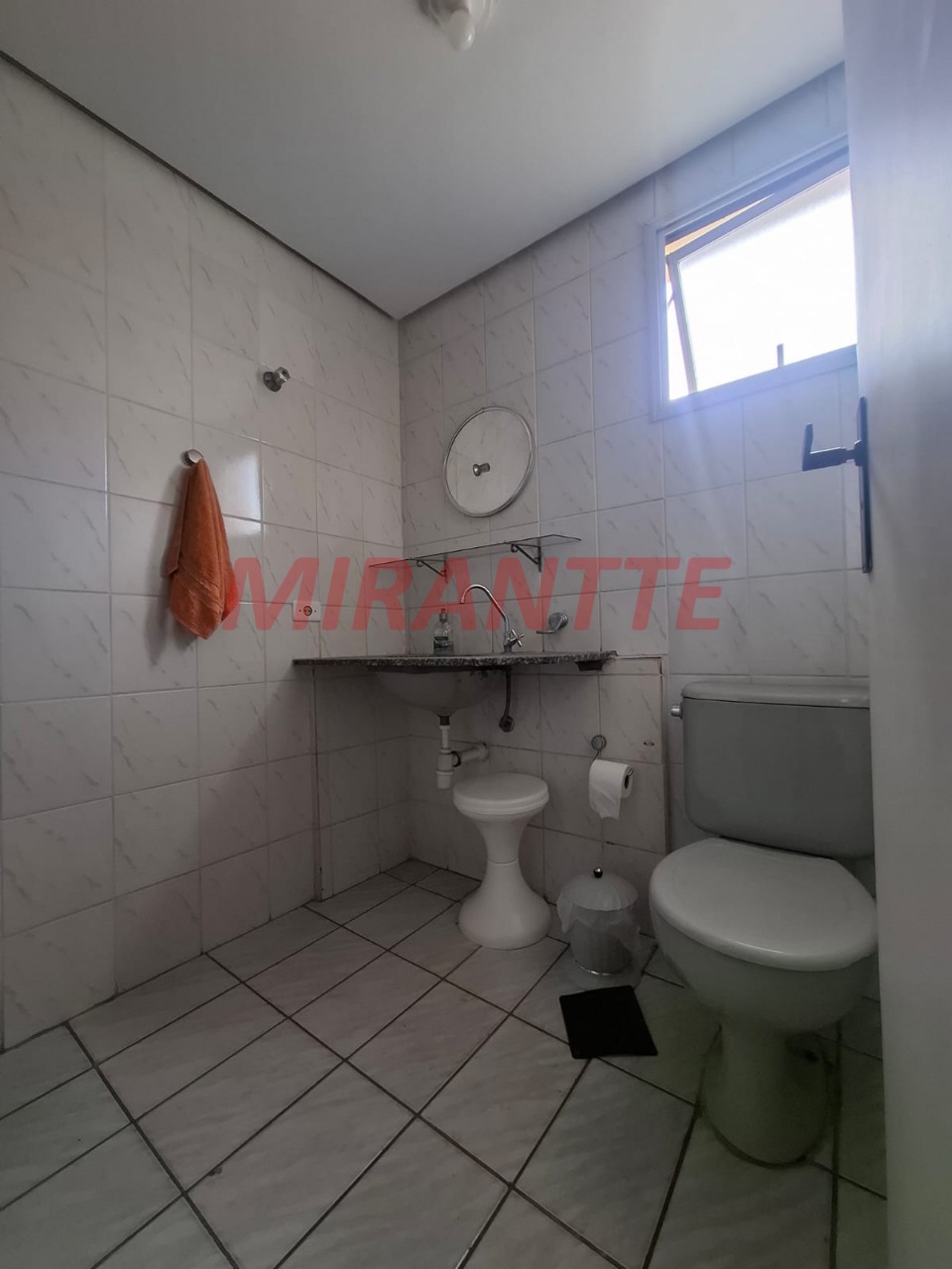 Apartamento de 64m² com 2 quartos em Santa Teresinha