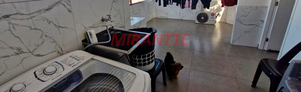 Sobrado de 200m² com 5 quartos em Vila Nivi